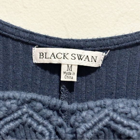 BLACK SWAN Women’s Navy Blue Ribbed Cutout Back Boho Dress Crochet Trim Size M - Picture 6 of 8